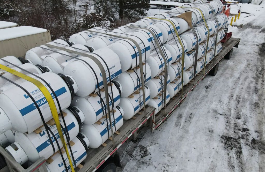 250 gallon vertical above ground propane tank